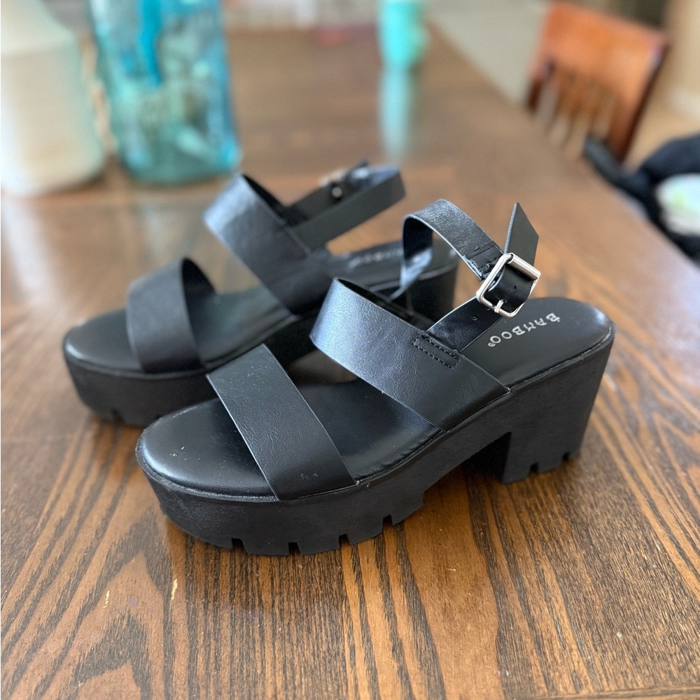 Platform Sandals - Picture 6 of 7